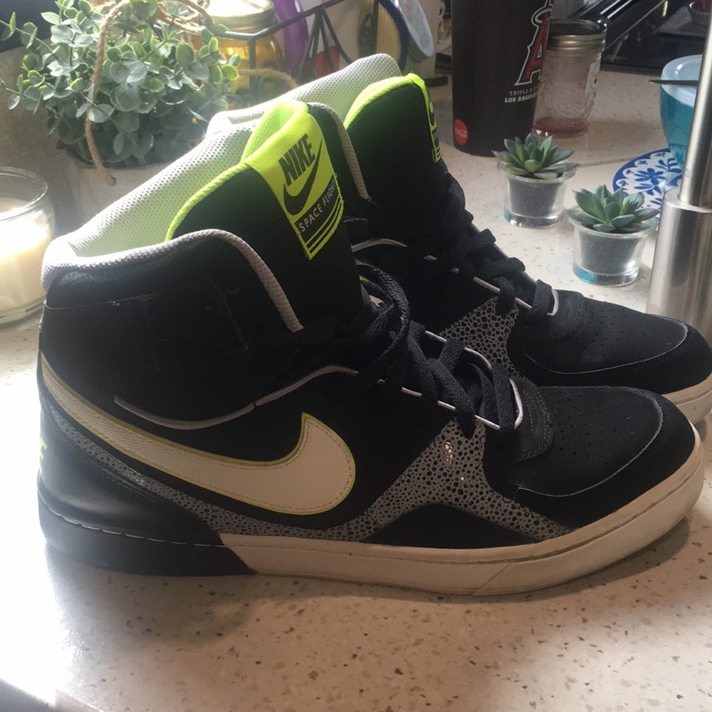 Nike Space Flight